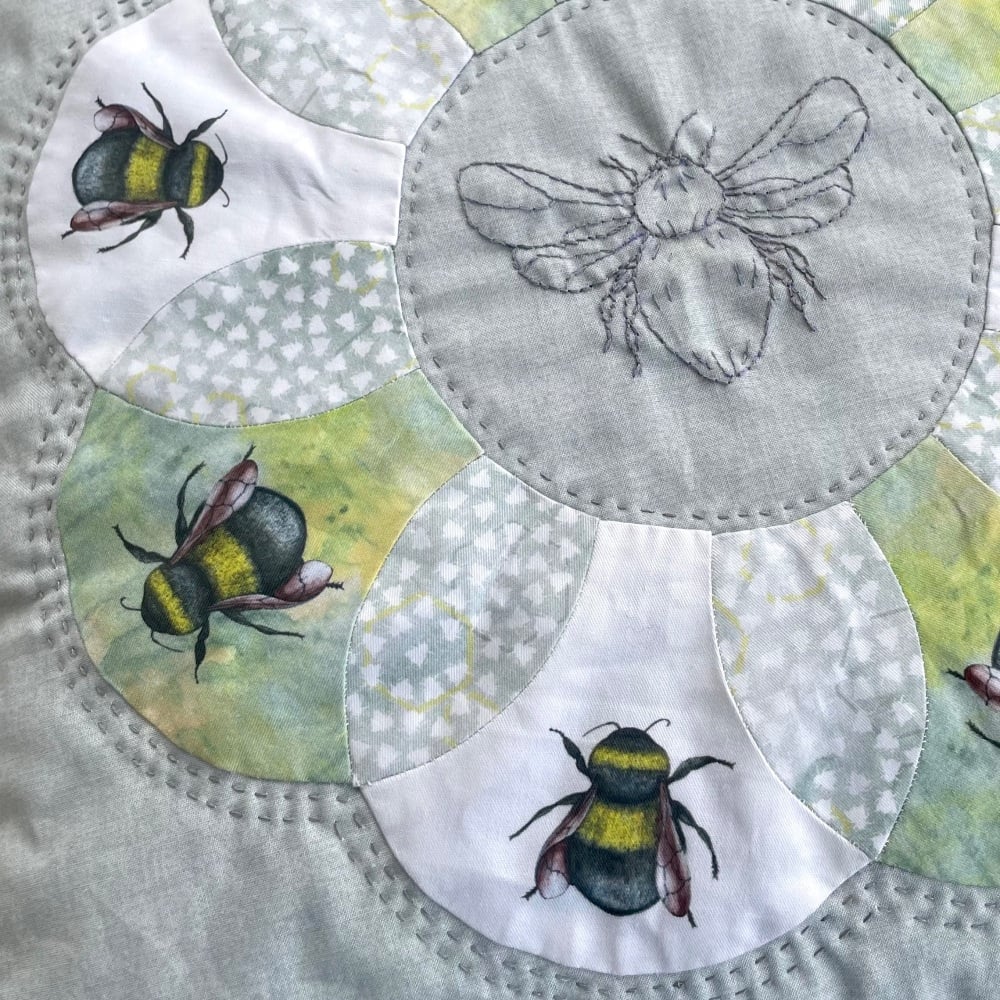 Clamshell EPP Flower Cushion Kit Shute Lane's Bumblebee - curved English Paper-piecing (EPP)