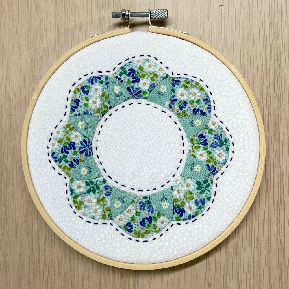 Ditsy Sunflower Mini Hoop Kit - Curved English Paper-piecing (EPP) - 6"