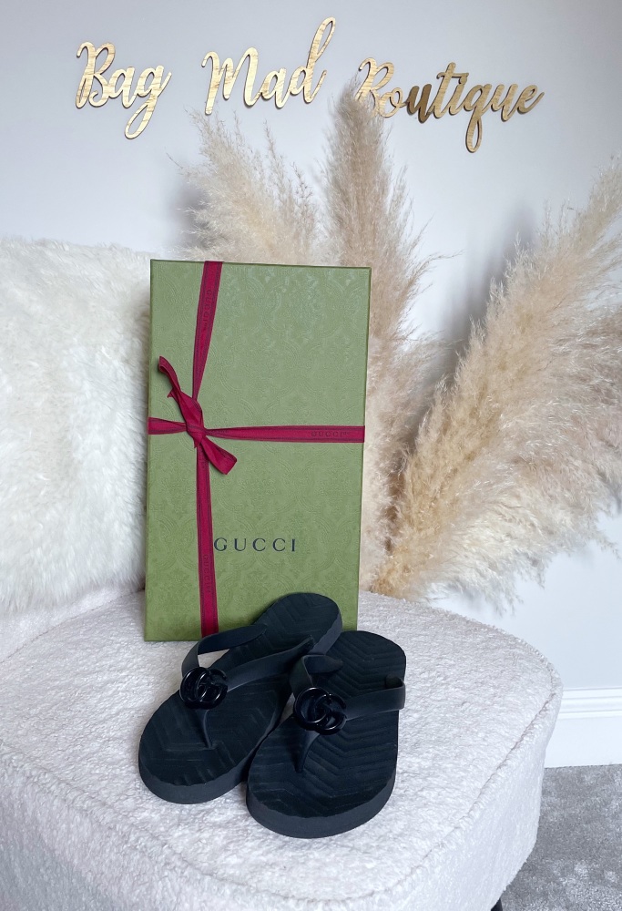 Gucci So Black Marmont Thong Sandal SZ 6