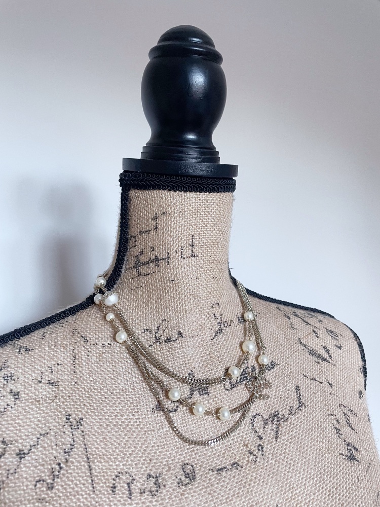 Chanel pearl drop on sale necklace