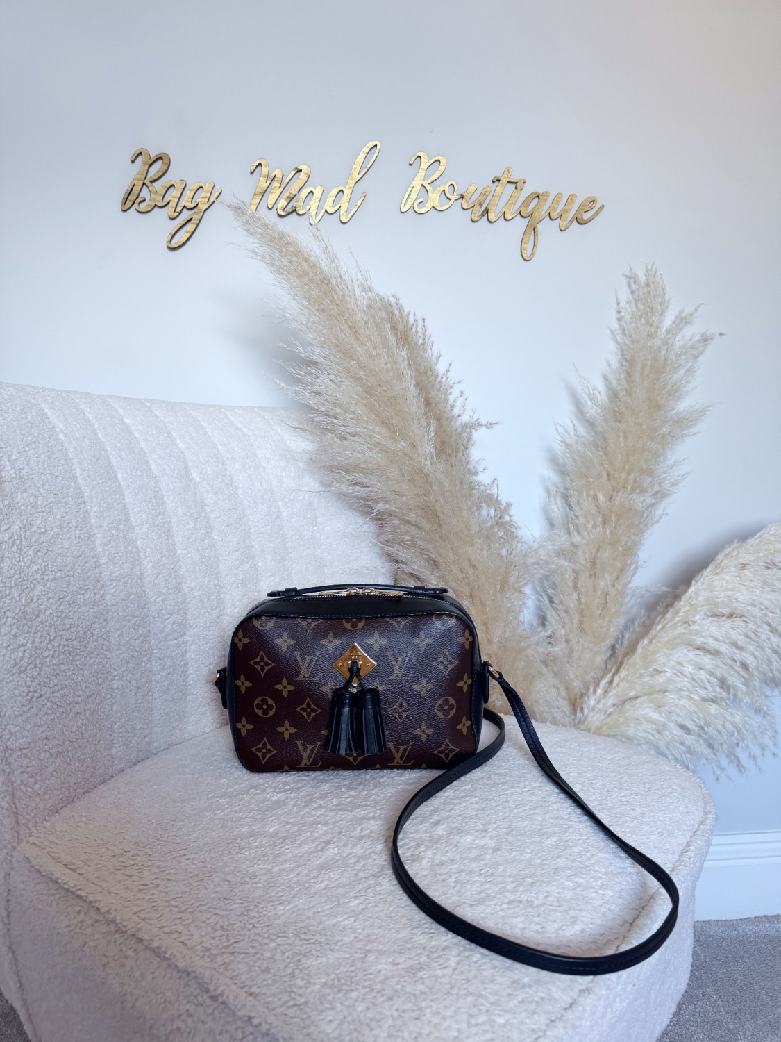 Louis vuitton saintonge bag price hot sale