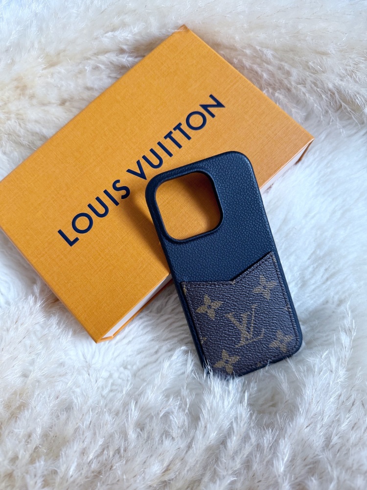 Louis Vuitton IPhone 15 Pro Noir Monogram Case