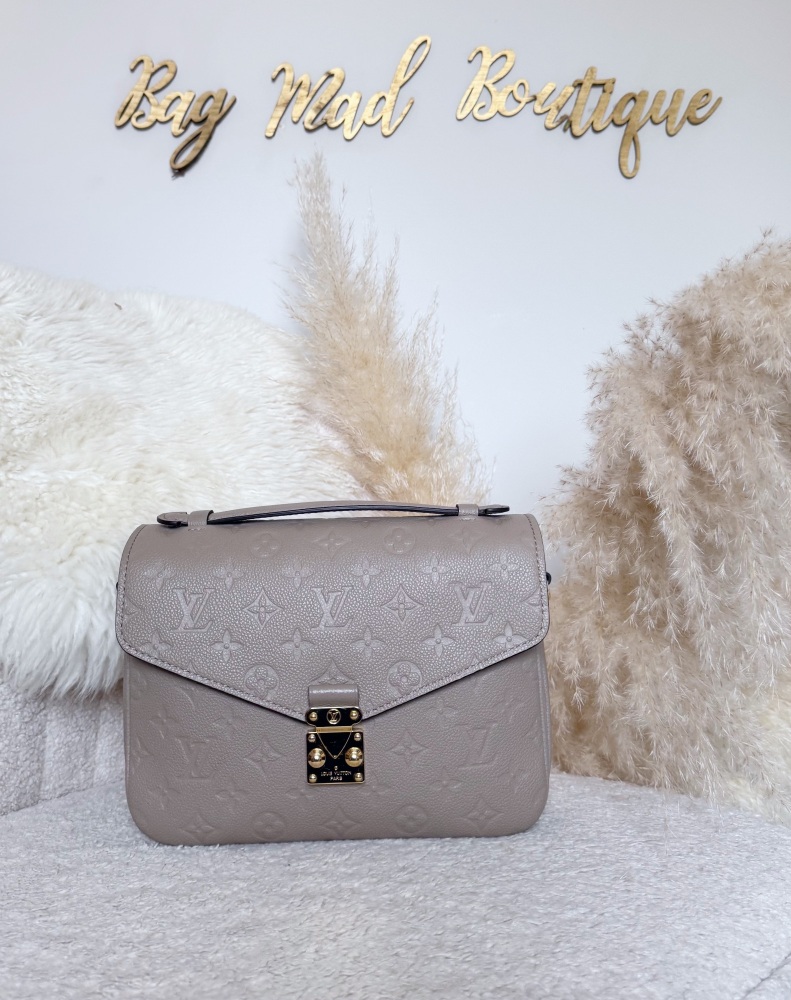 Louis Vuitton Dune/ Turtledove Pochette Metis