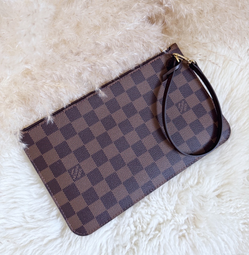 Louis Vuitton Damier Ebene Neverfull MM Pochette