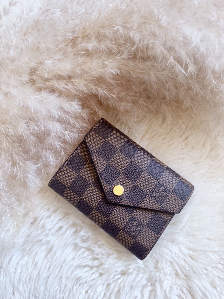 Louis Vuitton Damier Ebene Victorine Wallet