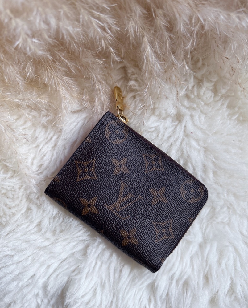 Louis Vuitton Momogram/ Pink Noa Wallet