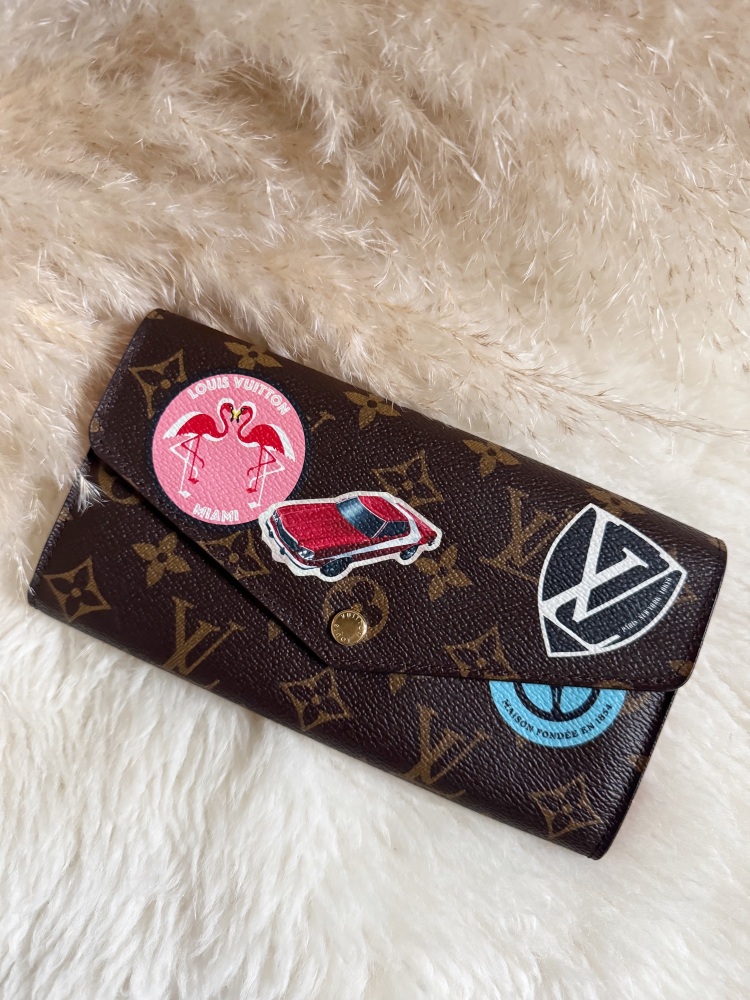 Louis Vuitton Limited Edition World Tour Sarah Wallet
