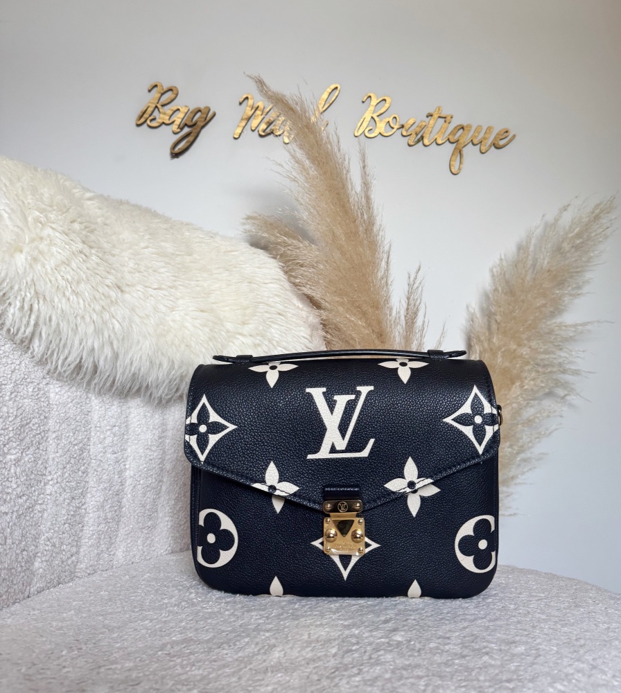 Louis Vuitton Bi colour Noir Pochette Metis