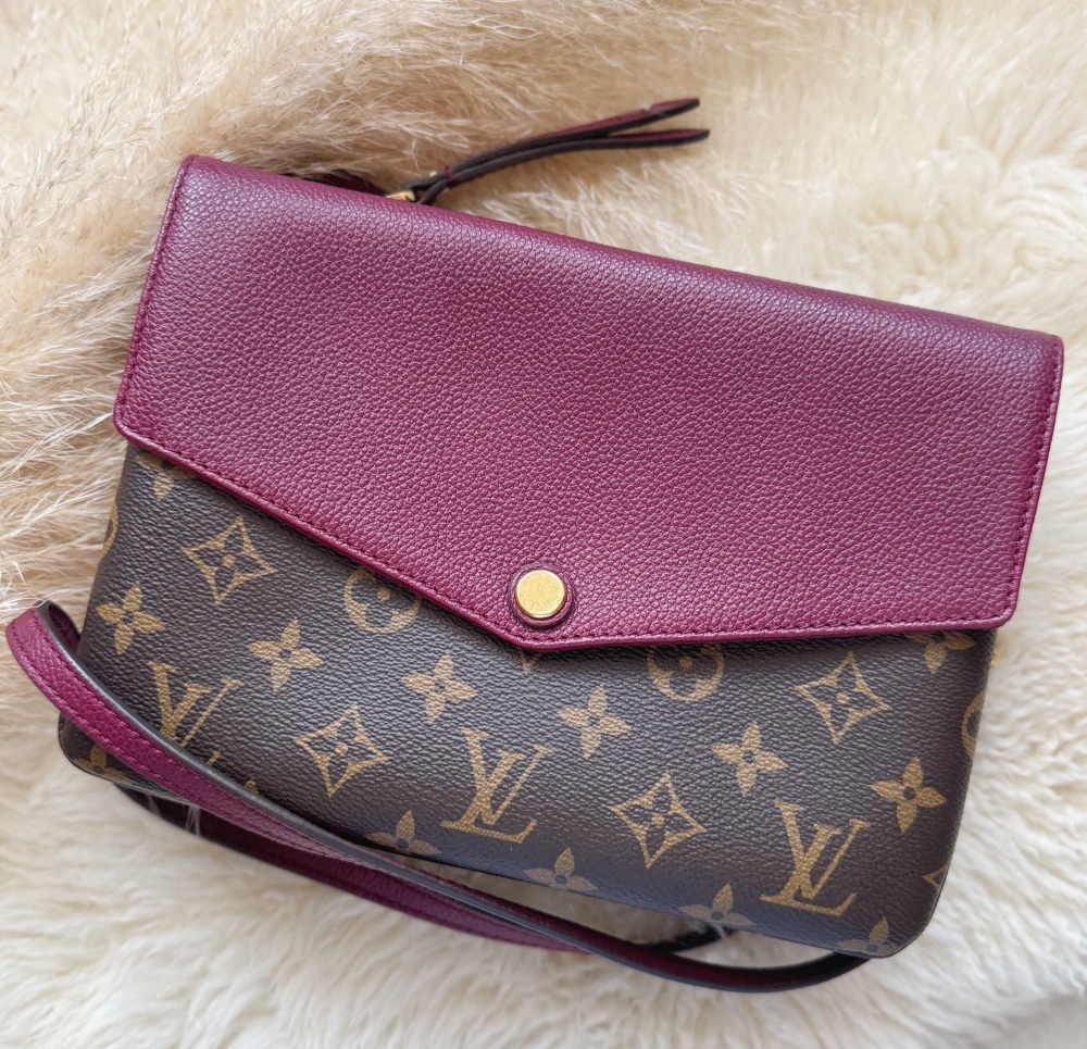 Louis Vuitton Fuchsia Momogram Twinset Twice