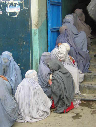 Women outside Afghan mosque