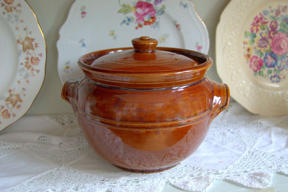 Vintage Treacle Glaze Pearsons of Chesterfield Casserole Dish