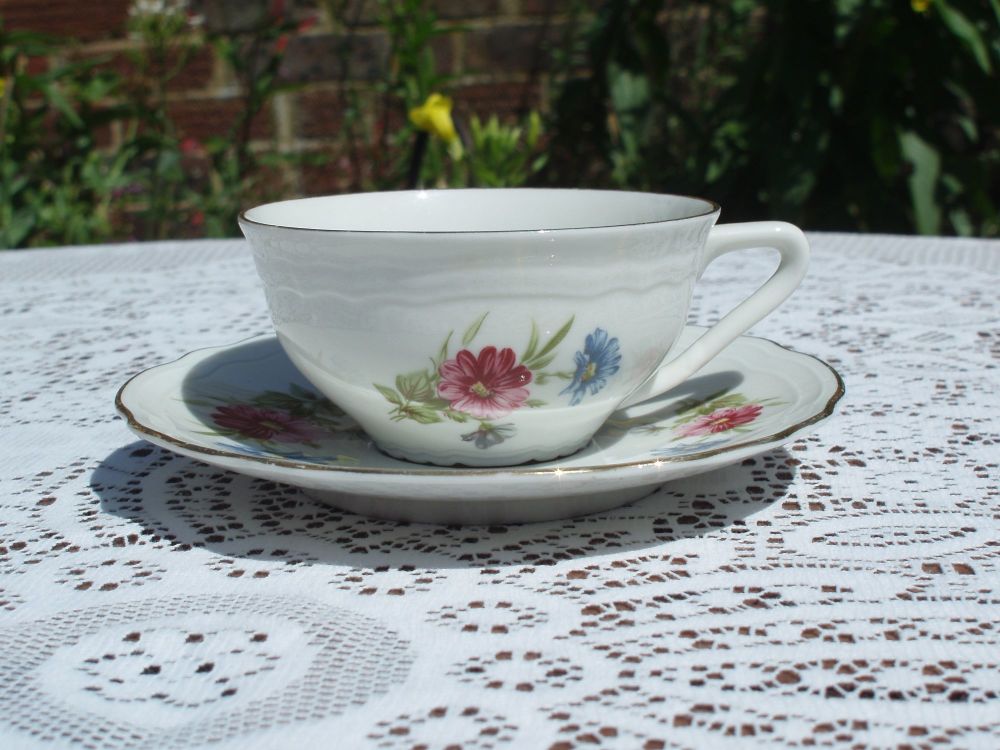 Vintage Arco Veritable Porcelaine de Luxe Coffee Cups