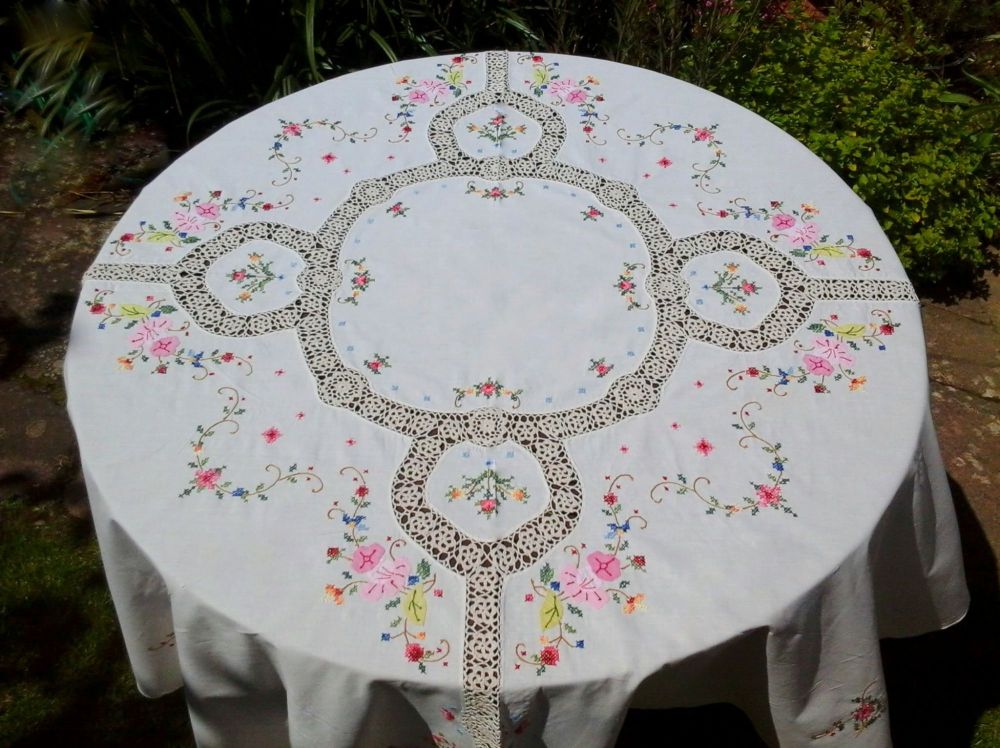 Stunning Vintage Hand Embroidered Round Tablecloth 1920's 1930's