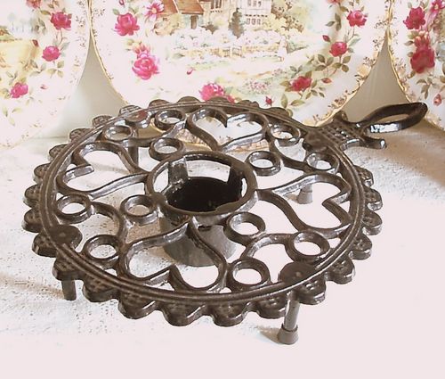 Vintage Black Enamel Cast Iron Plate Warmer
