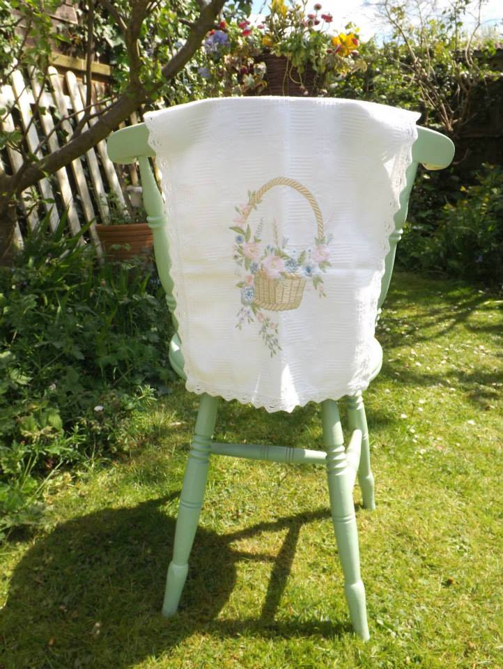 Beautiful Vintage Linen Embroidered Table Runner