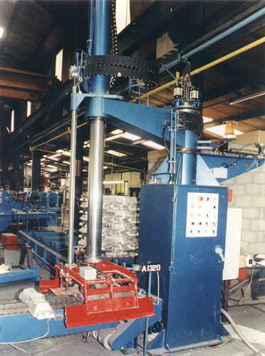 radial arm stacker