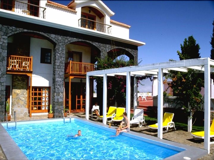 Accommodation with swimming pool
