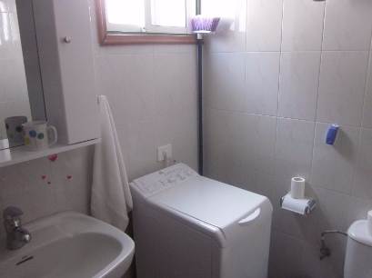Apartment Danmi II bathroom 2