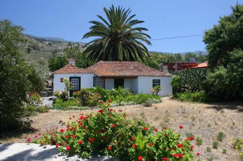 Rural house king size bed el Paso La Palma