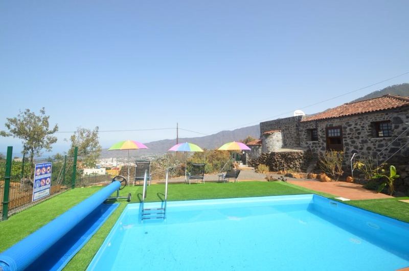 House with swimming to rent la palma