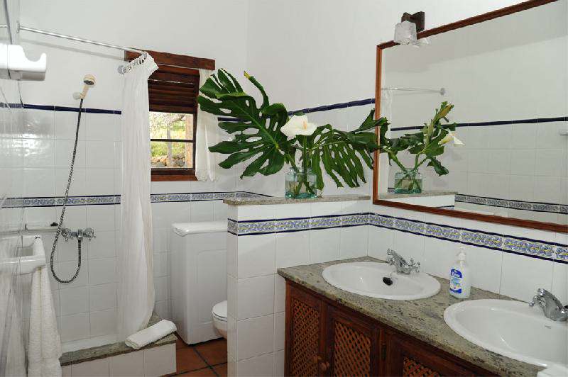 Casa El Rincon bathroom