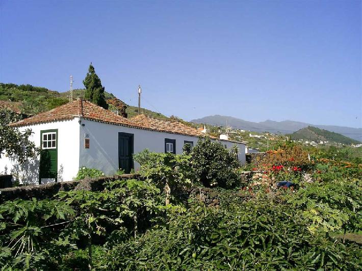 casa Rosa Maria view to side