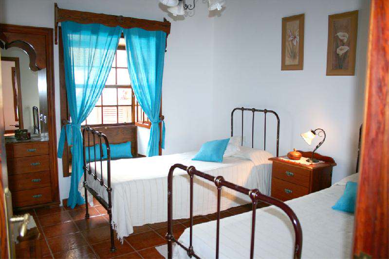 Casa Dos Aguas bedroom