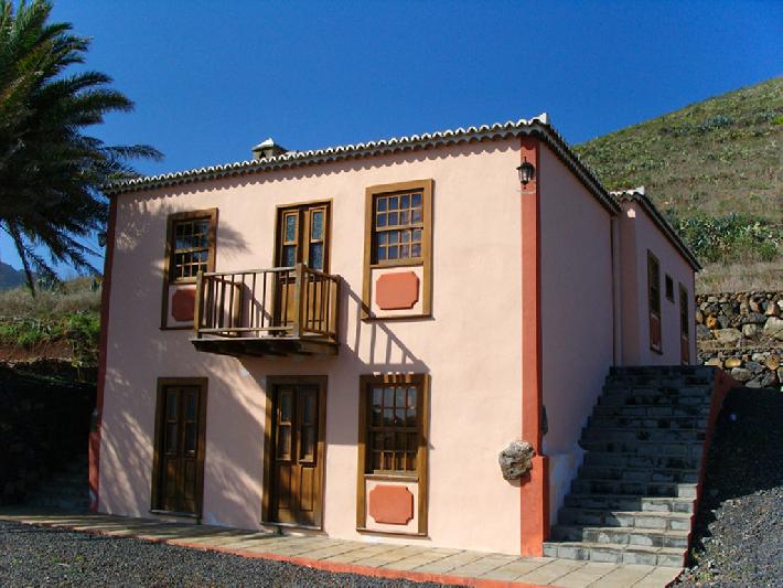 Casa Las Embelgas exterior - two floor