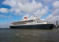 Queen Mary leaving Liverpool after 3 Queens Celebrations  Photographic Print