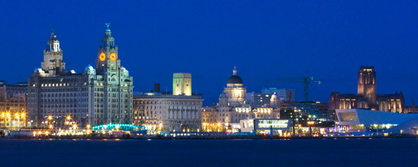 liverpool waterfront at night - liverpool pictures by Jill ...