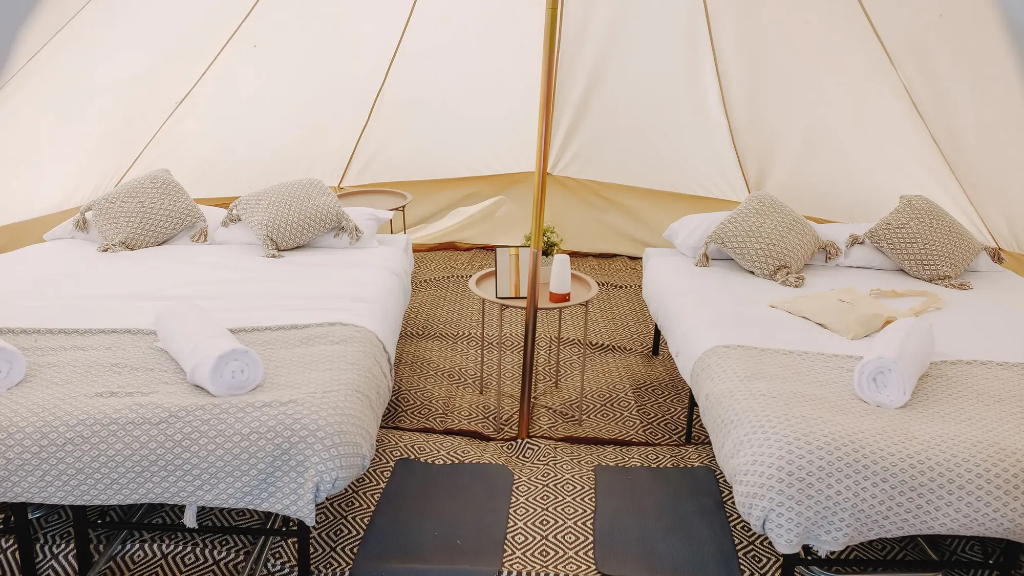 4 Person Super Deluxe 5m Bell (2 Doubles)