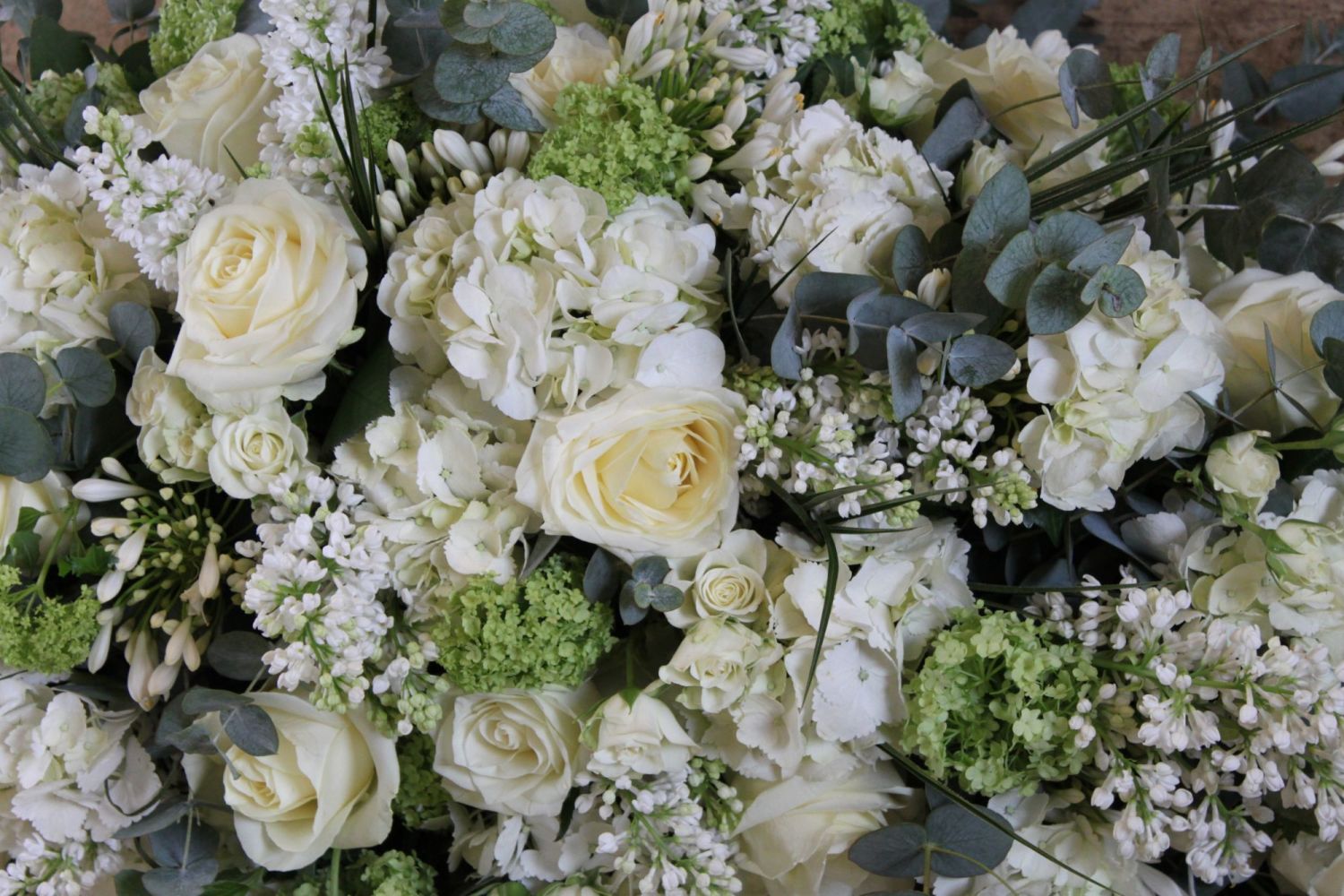 Send funeral flowers and tributes in Sussex