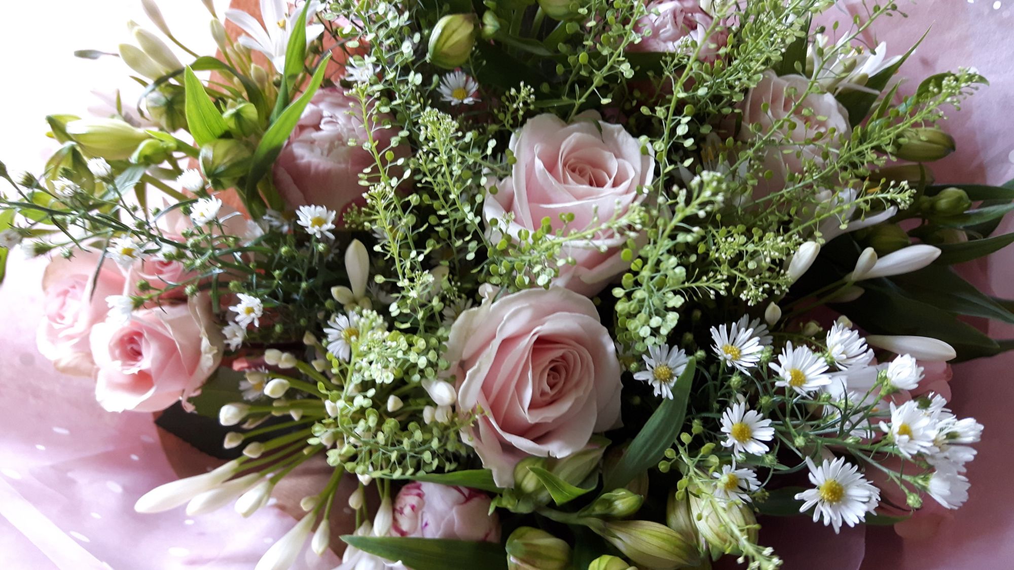 send flowers to Burgess Hill