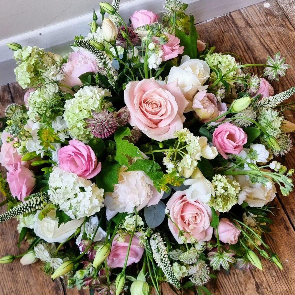 Pink, White & Lime Posy