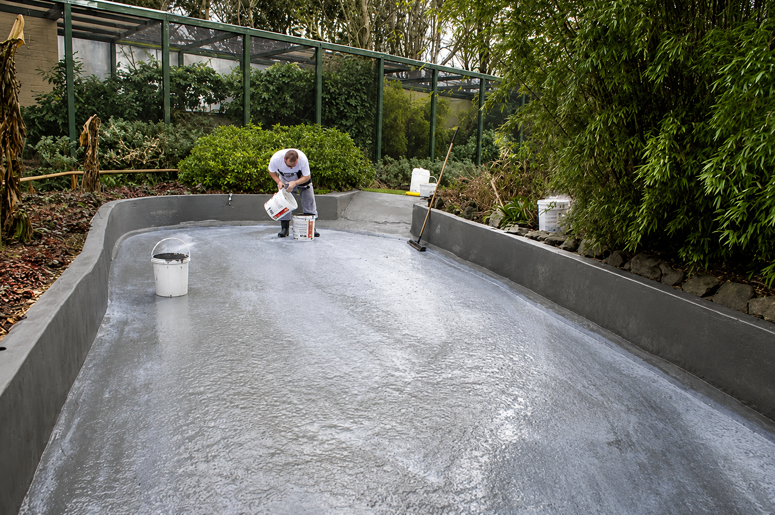 pool coated with tanking fromtechnical - high quailty.png