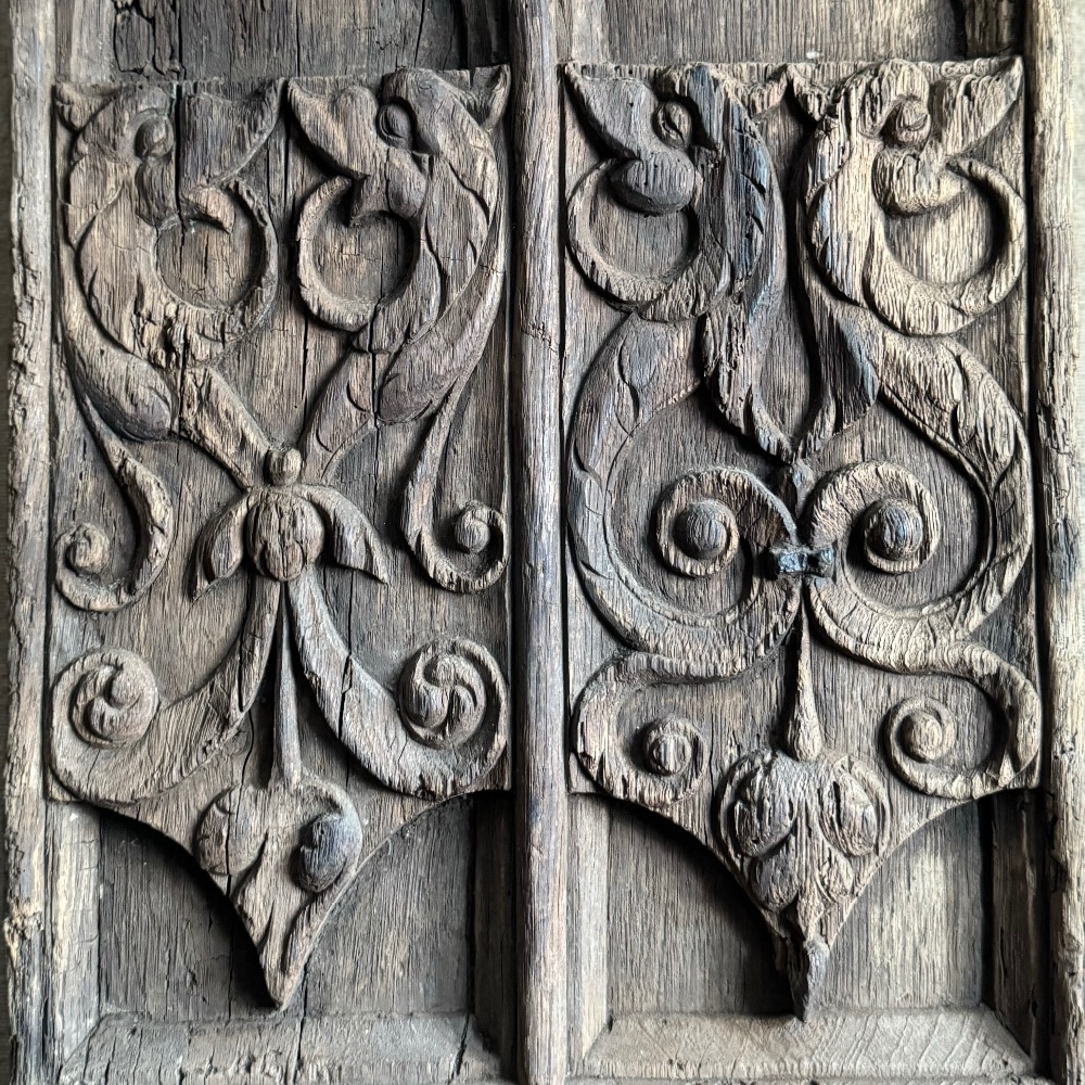CARVINGS /WOOD AND STONE