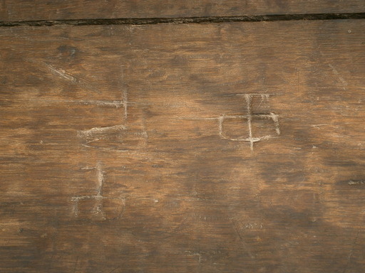 15th century english oak board chest 5