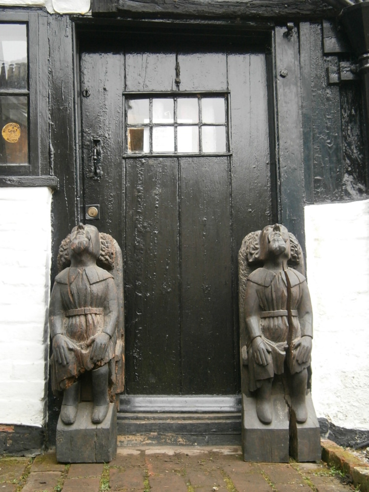 A Pair Of Henry VIII Period Carved Oak Corbels Possibly Depicting Sir William Kingston High Sheriff Of Gloucester SOLD