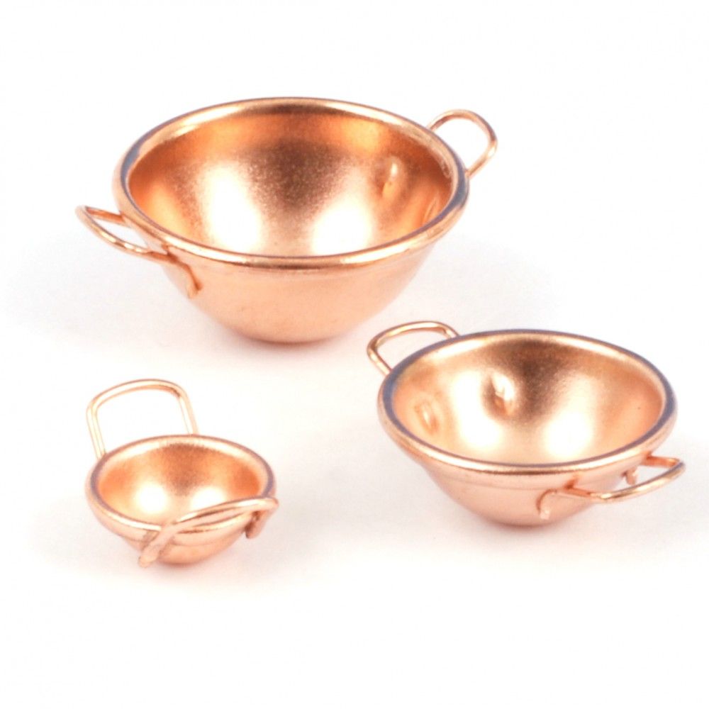 Set of 3 copper bowls