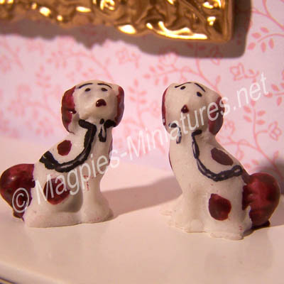 Pair of Staffordshire Dogs ornaments - Brown