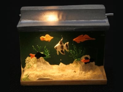 Large Fish Tank - Lights Up!