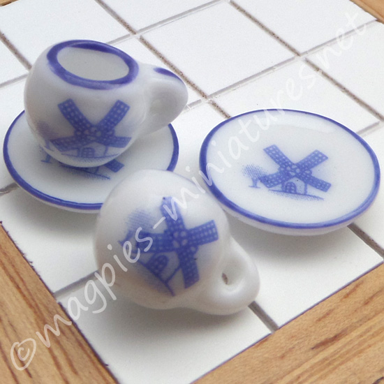 Cups and Saucers, Decorative windmill pattern