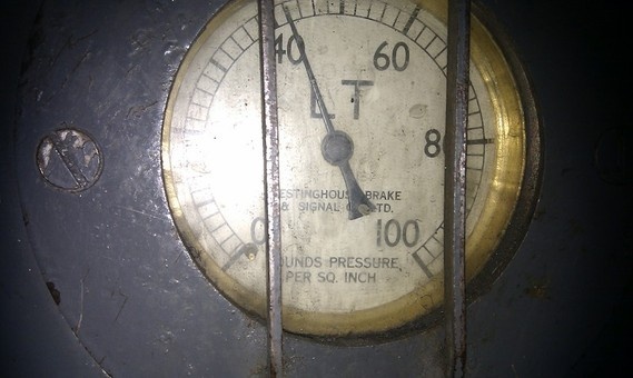 westinghouse brake signal london tube pounds pressure2