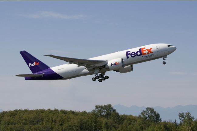 fedex-planes-go-green-in-london