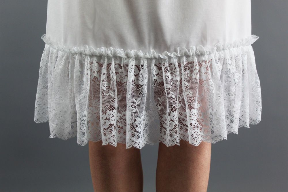 Extra-Wide-Floral-Lace-Slip