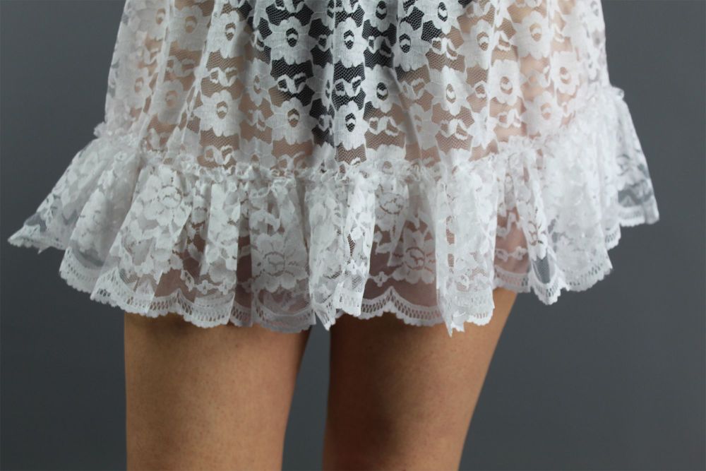 Mini-White-Lace-Skirt