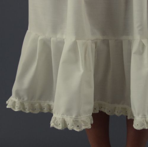 Ivory-Broderie-Anglaise-Trim