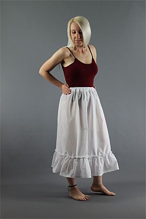 <!-- 0096 -->Lightweight Cotton Lawn Petticoat - Plain White