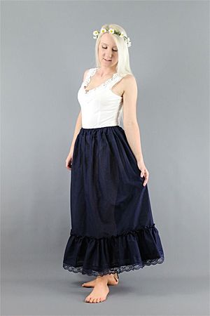 <!-- 0101 -->Lightweight Cotton Lawn Petticoat - Navy With Lace Trim