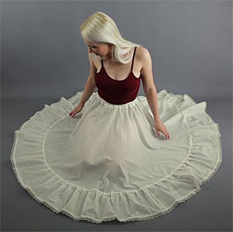 <!-- 01091 -->Full Circle Lightweight Ivory Cotton Lawn Petticoat